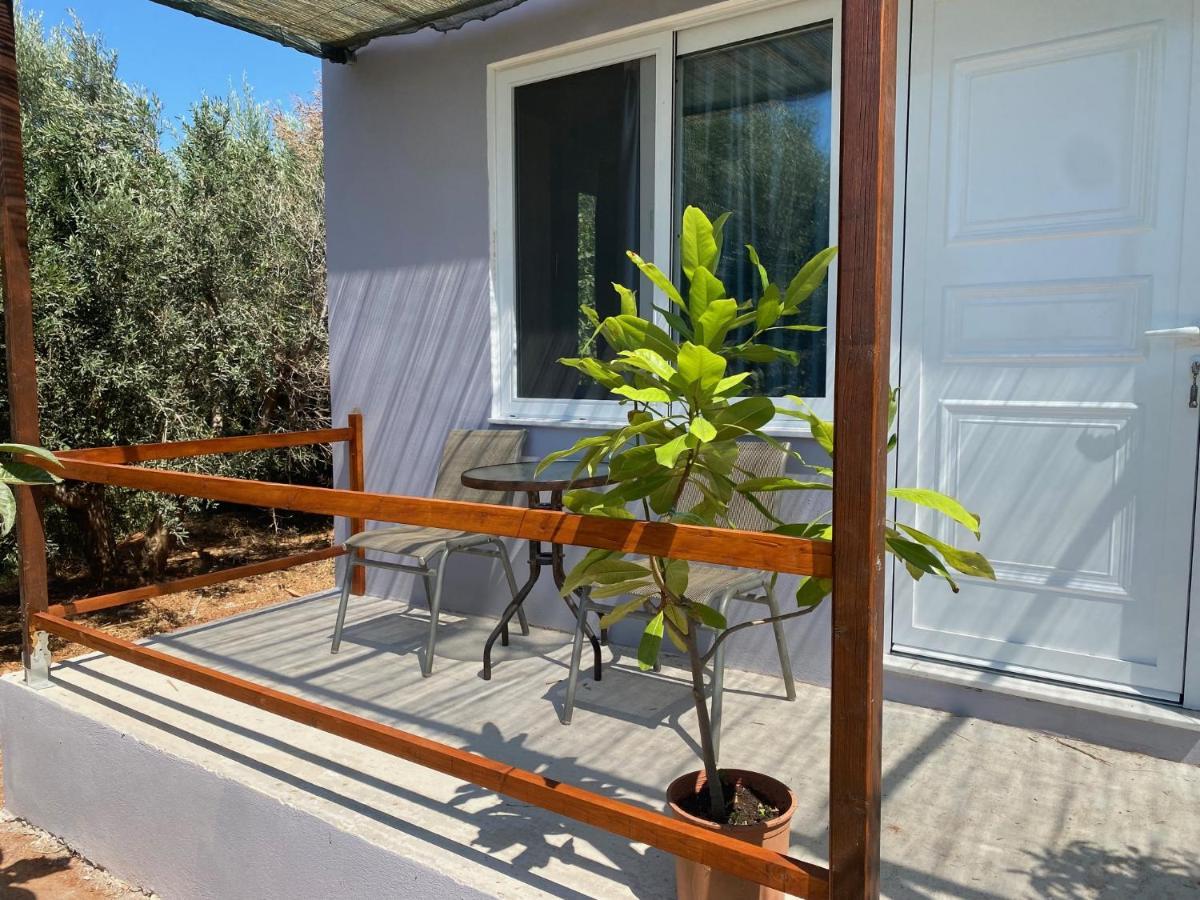 Vine Veranda Palaiochora Exteriér fotografie