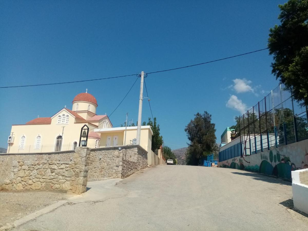 Vine Veranda Palaiochora Exteriér fotografie